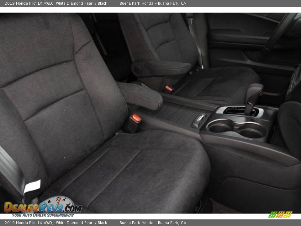 2019 Honda Pilot LX AWD White Diamond Pearl / Black Photo #33