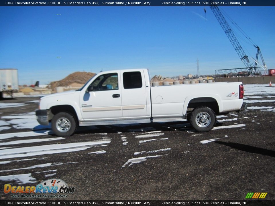 2004 Chevrolet Silverado 2500HD LS Extended Cab 4x4 Summit White / Medium Gray Photo #1