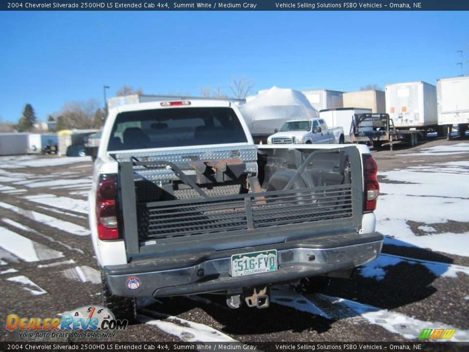 2004 Chevrolet Silverado 2500HD LS Extended Cab 4x4 Summit White / Medium Gray Photo #2