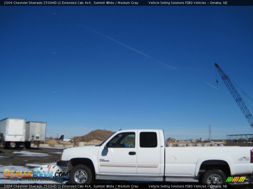 2004 Chevrolet Silverado 2500HD LS Extended Cab 4x4 Summit White / Medium Gray Photo #4