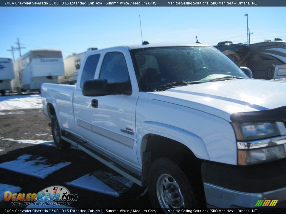 2004 Chevrolet Silverado 2500HD LS Extended Cab 4x4 Summit White / Medium Gray Photo #6