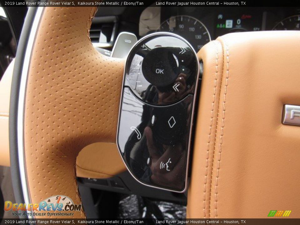 2019 Land Rover Range Rover Velar S Steering Wheel Photo #27