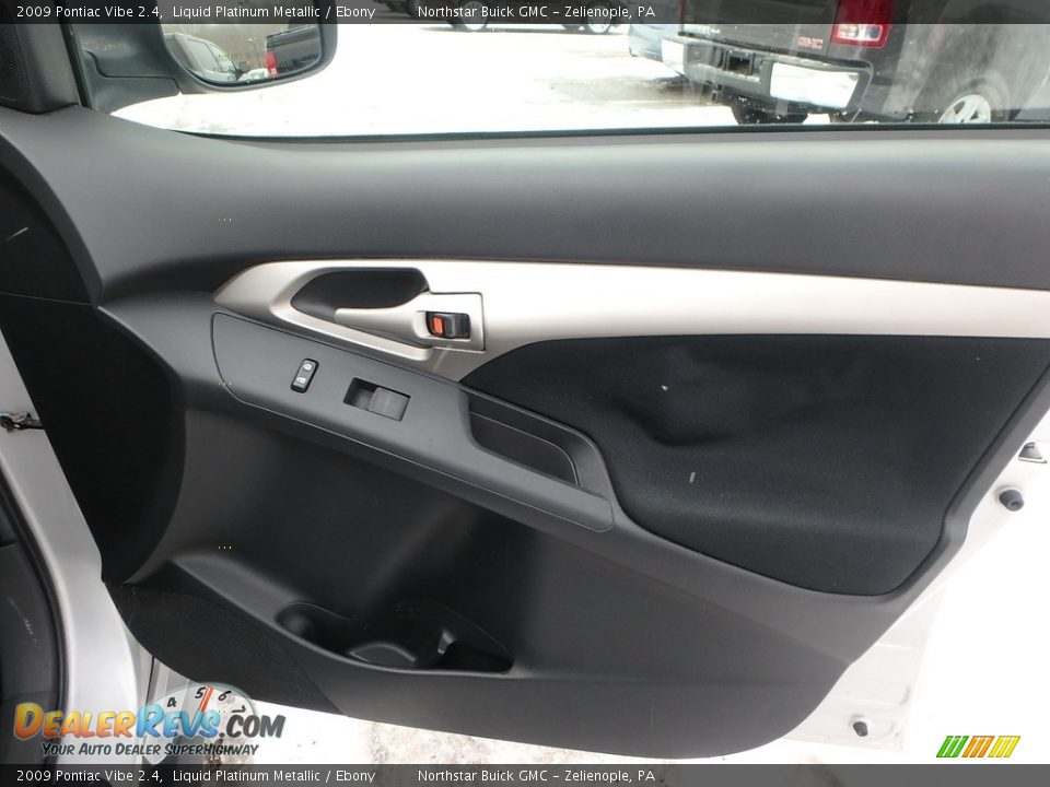 2009 Pontiac Vibe 2.4 Liquid Platinum Metallic / Ebony Photo #7