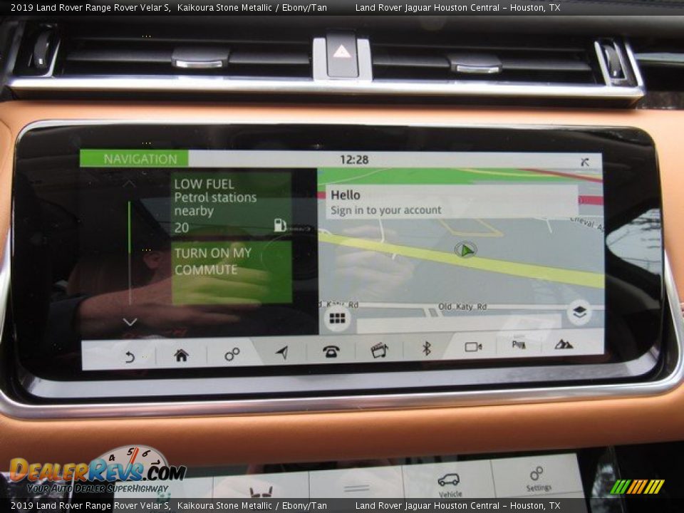 Navigation of 2019 Land Rover Range Rover Velar S Photo #31