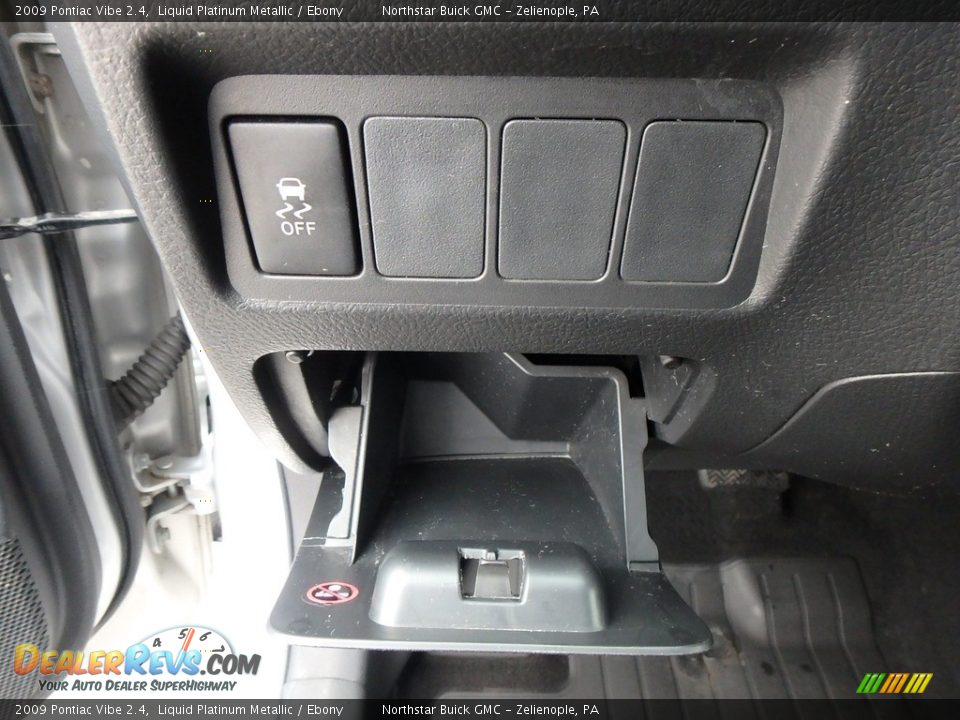 2009 Pontiac Vibe 2.4 Liquid Platinum Metallic / Ebony Photo #25