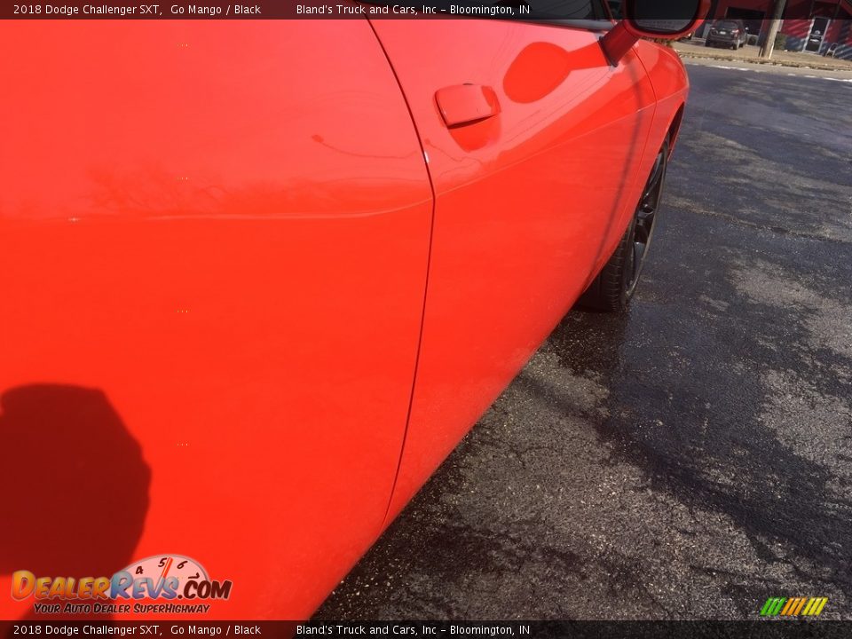 2018 Dodge Challenger SXT Go Mango / Black Photo #9