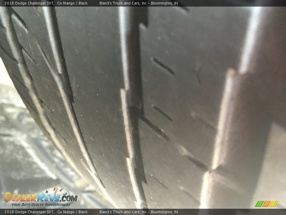 2018 Dodge Challenger SXT Go Mango / Black Photo #28