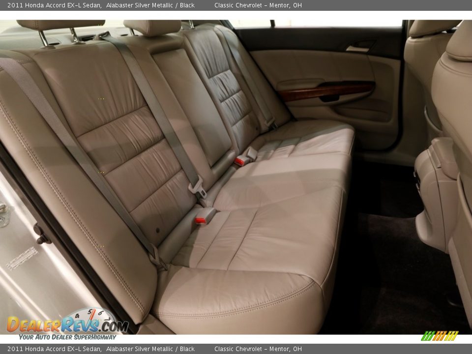 2011 Honda Accord EX-L Sedan Alabaster Silver Metallic / Black Photo #15