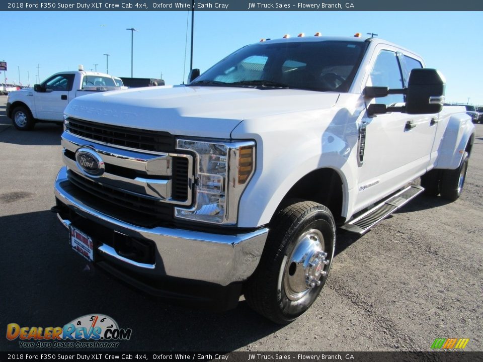 2018 Ford F350 Super Duty XLT Crew Cab 4x4 Oxford White / Earth Gray Photo #1