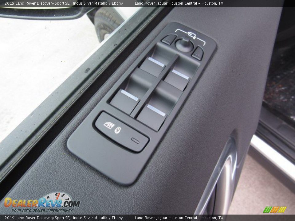 Controls of 2019 Land Rover Discovery Sport SE Photo #23