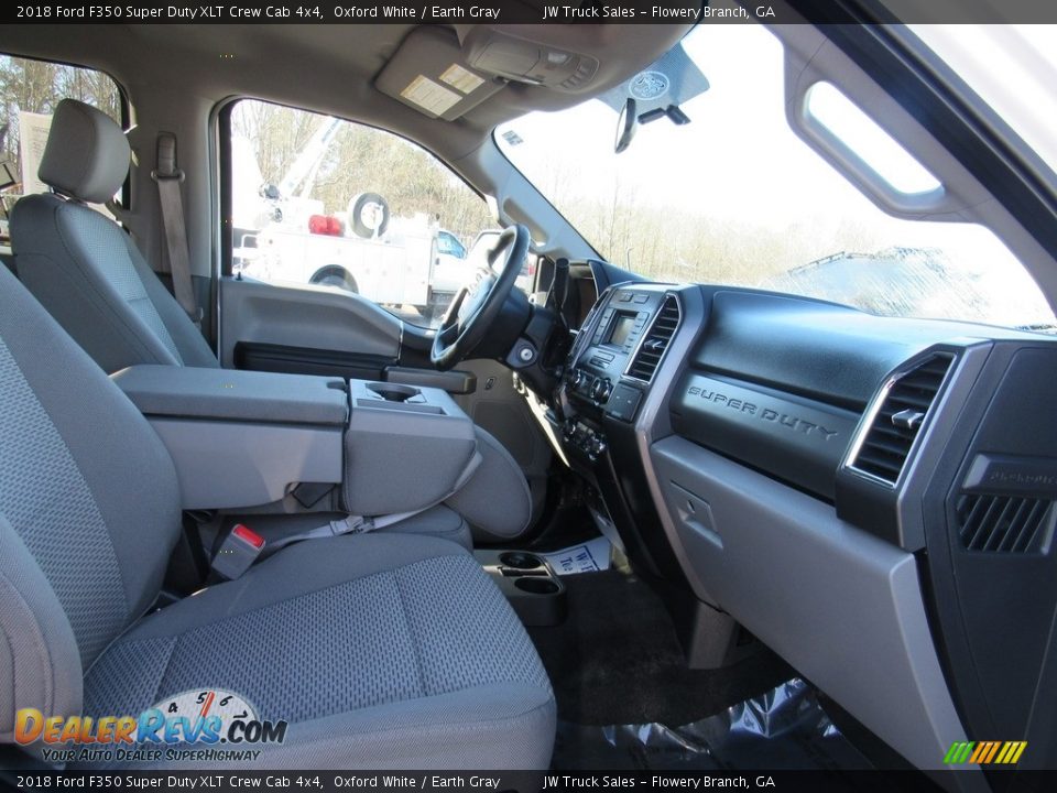 2018 Ford F350 Super Duty XLT Crew Cab 4x4 Oxford White / Earth Gray Photo #11