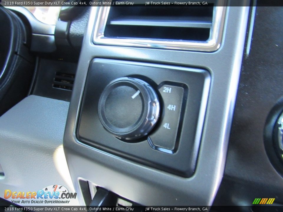 2018 Ford F350 Super Duty XLT Crew Cab 4x4 Oxford White / Earth Gray Photo #14