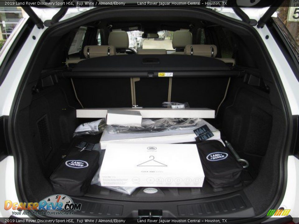 2019 Land Rover Discovery Sport HSE Trunk Photo #17