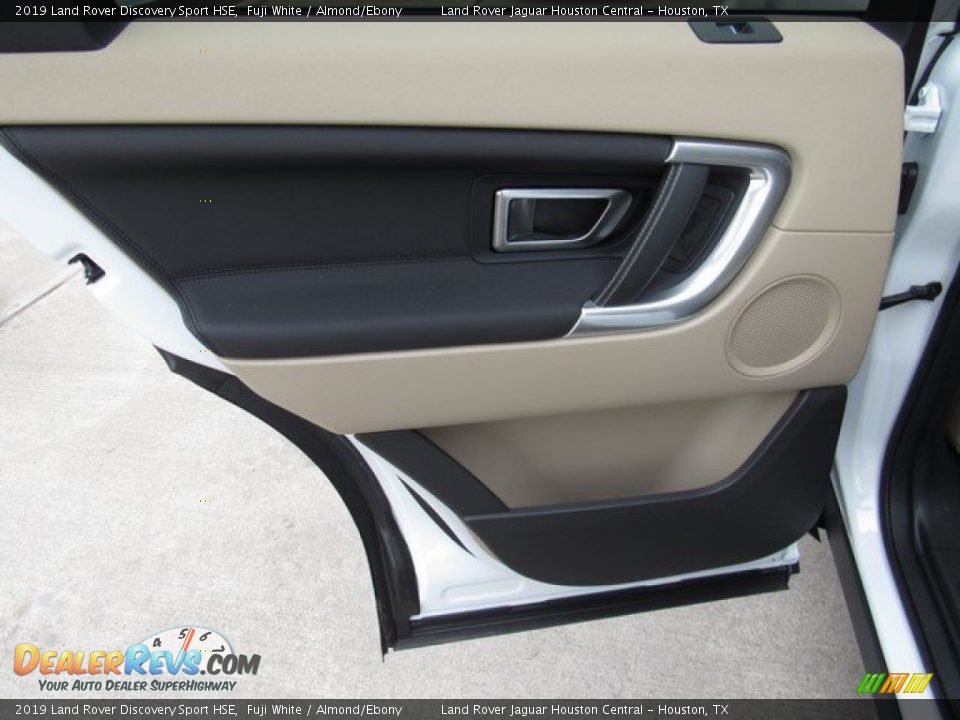 Door Panel of 2019 Land Rover Discovery Sport HSE Photo #22