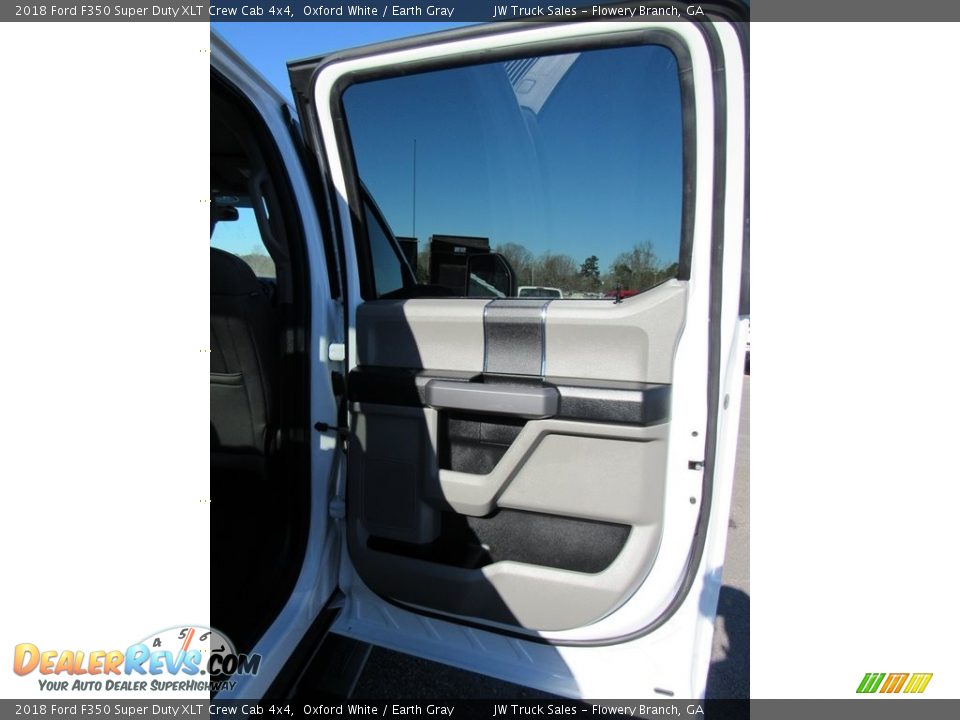 2018 Ford F350 Super Duty XLT Crew Cab 4x4 Oxford White / Earth Gray Photo #28