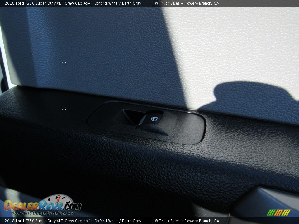 2018 Ford F350 Super Duty XLT Crew Cab 4x4 Oxford White / Earth Gray Photo #29