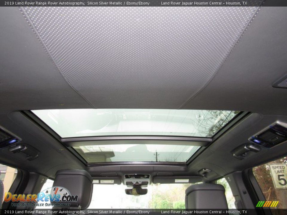 Sunroof of 2019 Land Rover Range Rover Autobiography Photo #19