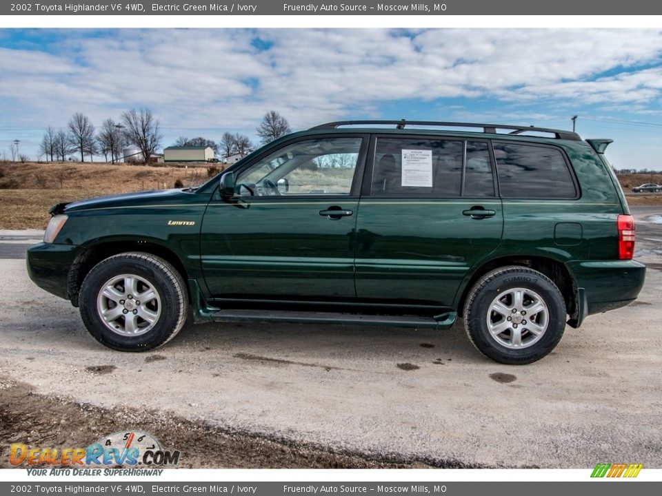 2002 Toyota Highlander V6 4WD Electric Green Mica / Ivory Photo #7