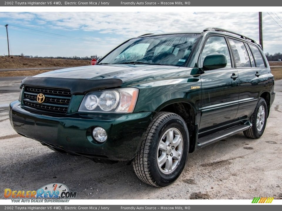 2002 Toyota Highlander V6 4WD Electric Green Mica / Ivory Photo #8