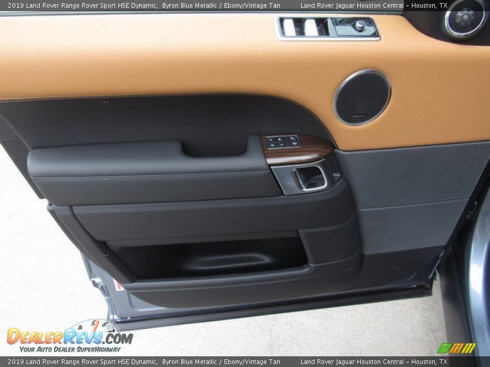 Door Panel of 2019 Land Rover Range Rover Sport HSE Dynamic Photo #23