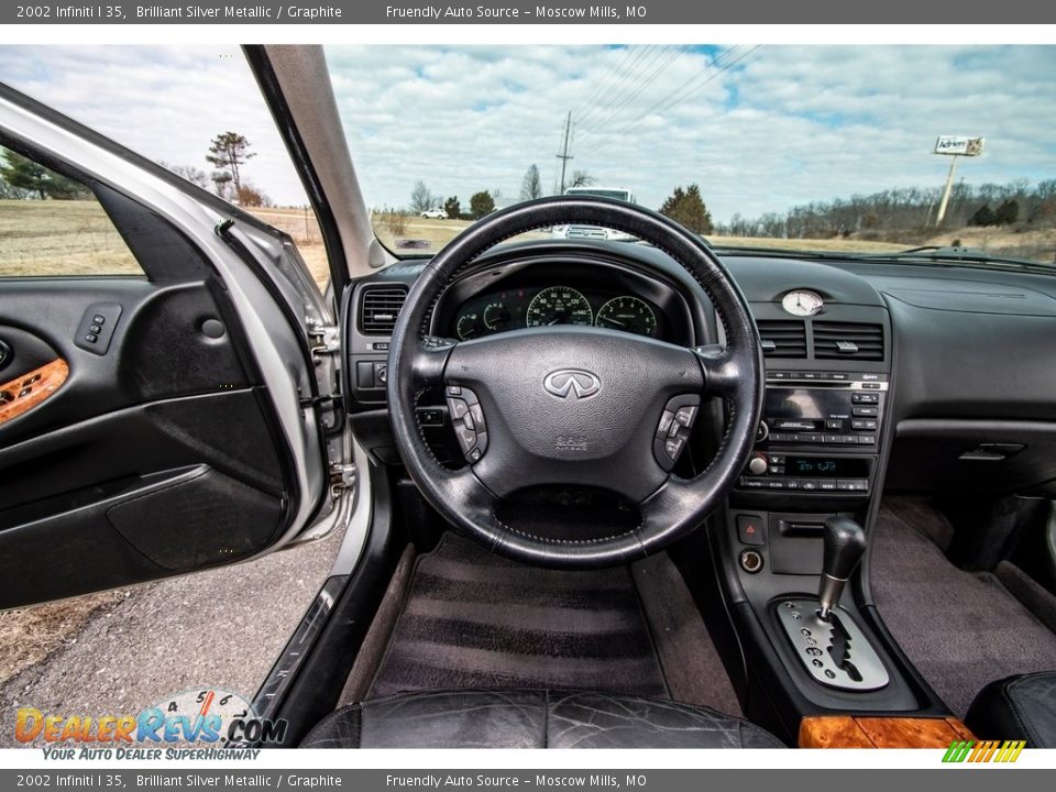 2002 Infiniti I 35 Brilliant Silver Metallic / Graphite Photo #32