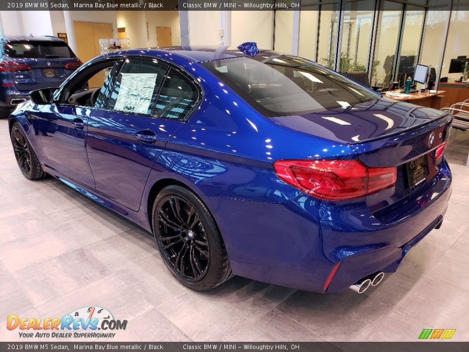 2019 BMW M5 Sedan Marina Bay Blue metallic / Black Photo #2