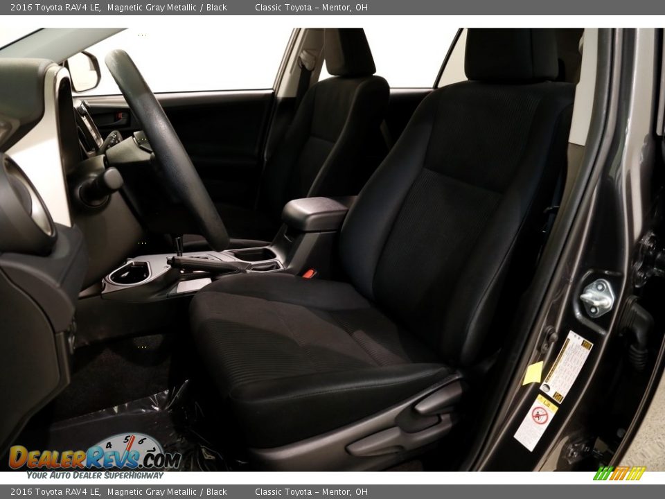 2016 Toyota RAV4 LE Magnetic Gray Metallic / Black Photo #5