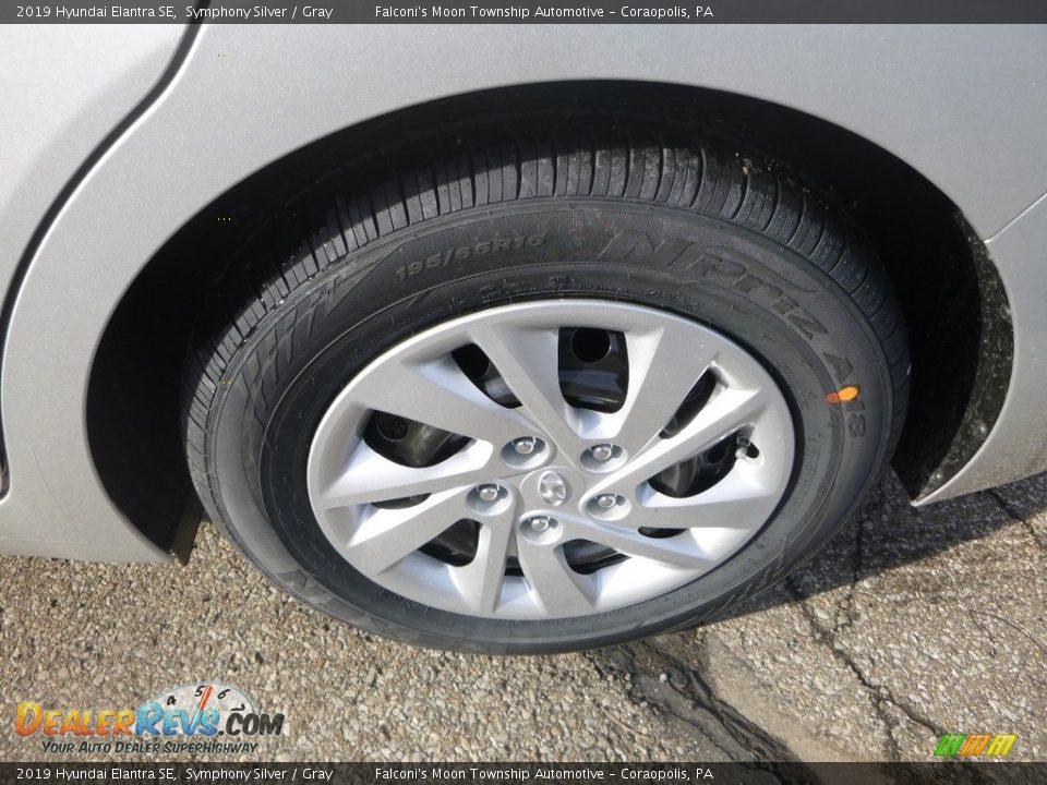 2019 Hyundai Elantra SE Symphony Silver / Gray Photo #8