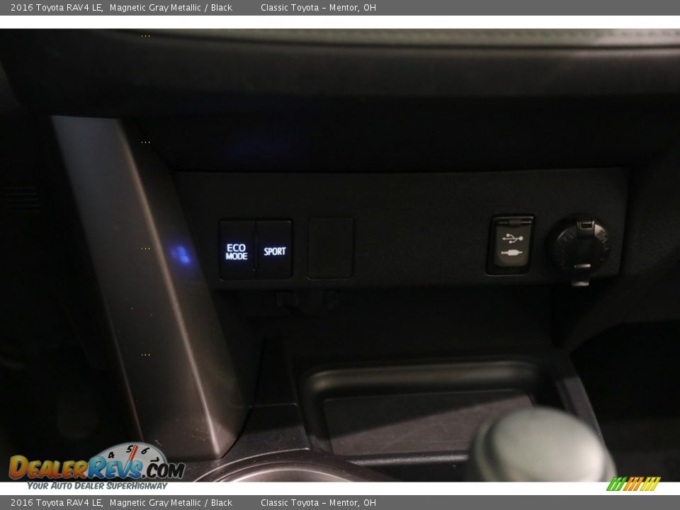 2016 Toyota RAV4 LE Magnetic Gray Metallic / Black Photo #12