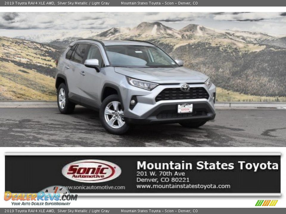 2019 Toyota RAV4 XLE AWD Silver Sky Metallic / Light Gray Photo #1