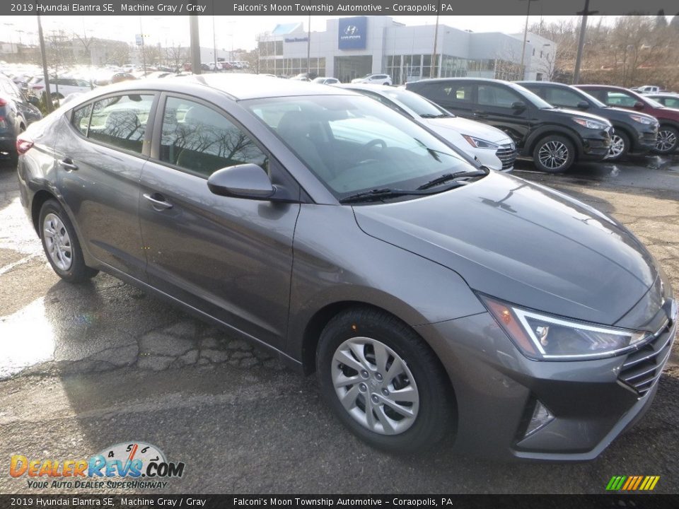 2019 Hyundai Elantra SE Machine Gray / Gray Photo #3