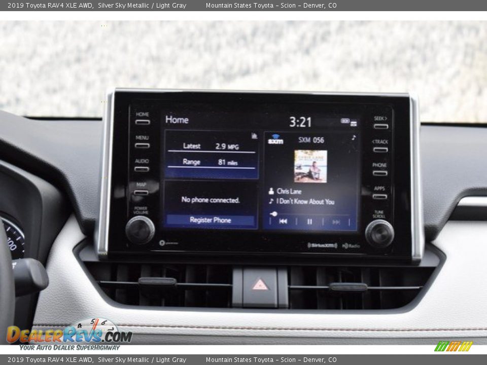 2019 Toyota RAV4 XLE AWD Silver Sky Metallic / Light Gray Photo #10