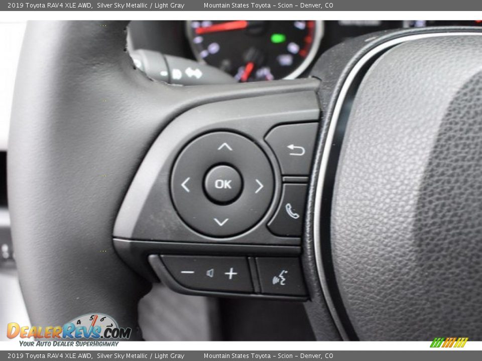 2019 Toyota RAV4 XLE AWD Silver Sky Metallic / Light Gray Photo #26