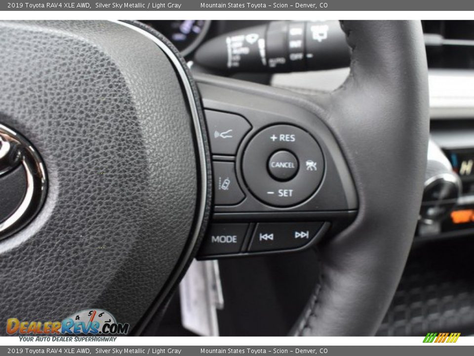 2019 Toyota RAV4 XLE AWD Silver Sky Metallic / Light Gray Photo #27