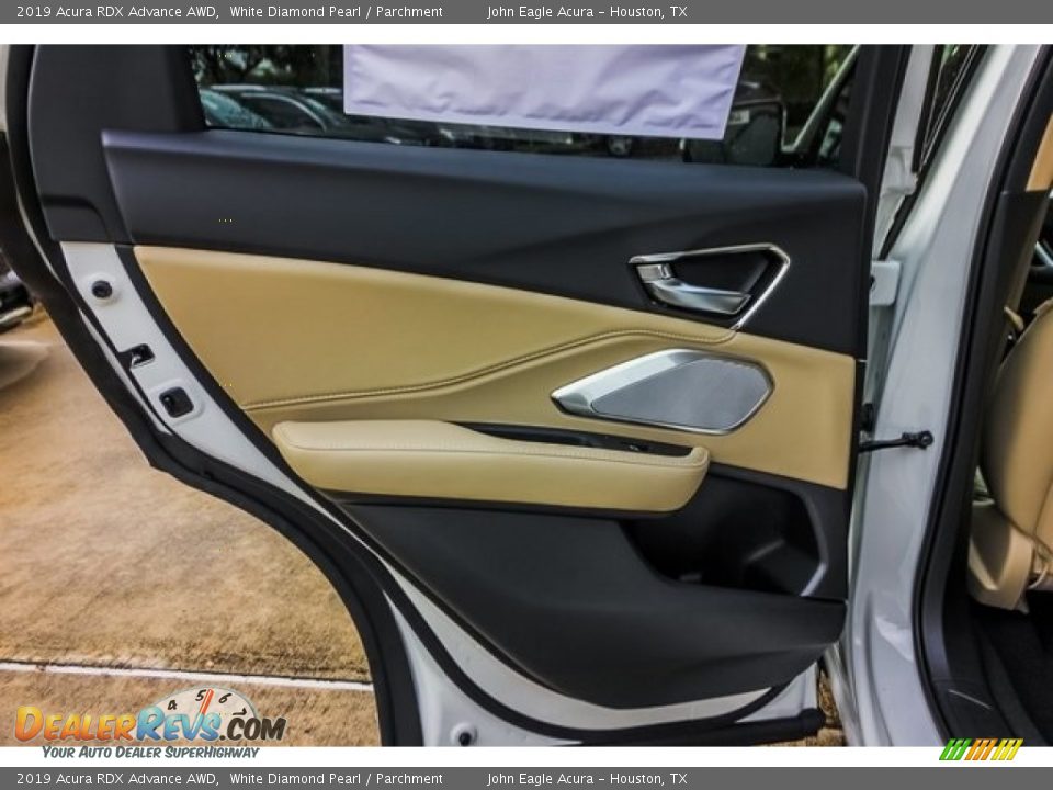 2019 Acura RDX Advance AWD White Diamond Pearl / Parchment Photo #17