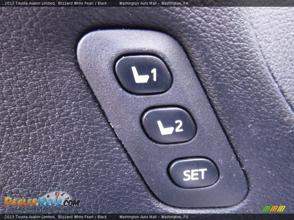 2013 Toyota Avalon Limited Blizzard White Pearl / Black Photo #12