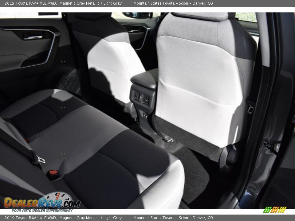 2019 Toyota RAV4 XLE AWD Magnetic Gray Metallic / Light Gray Photo #17