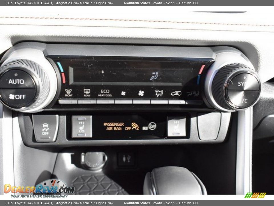 2019 Toyota RAV4 XLE AWD Magnetic Gray Metallic / Light Gray Photo #29