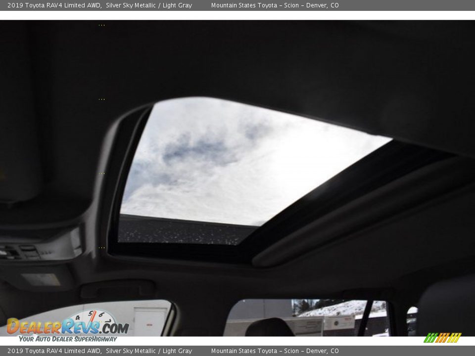 2019 Toyota RAV4 Limited AWD Silver Sky Metallic / Light Gray Photo #9