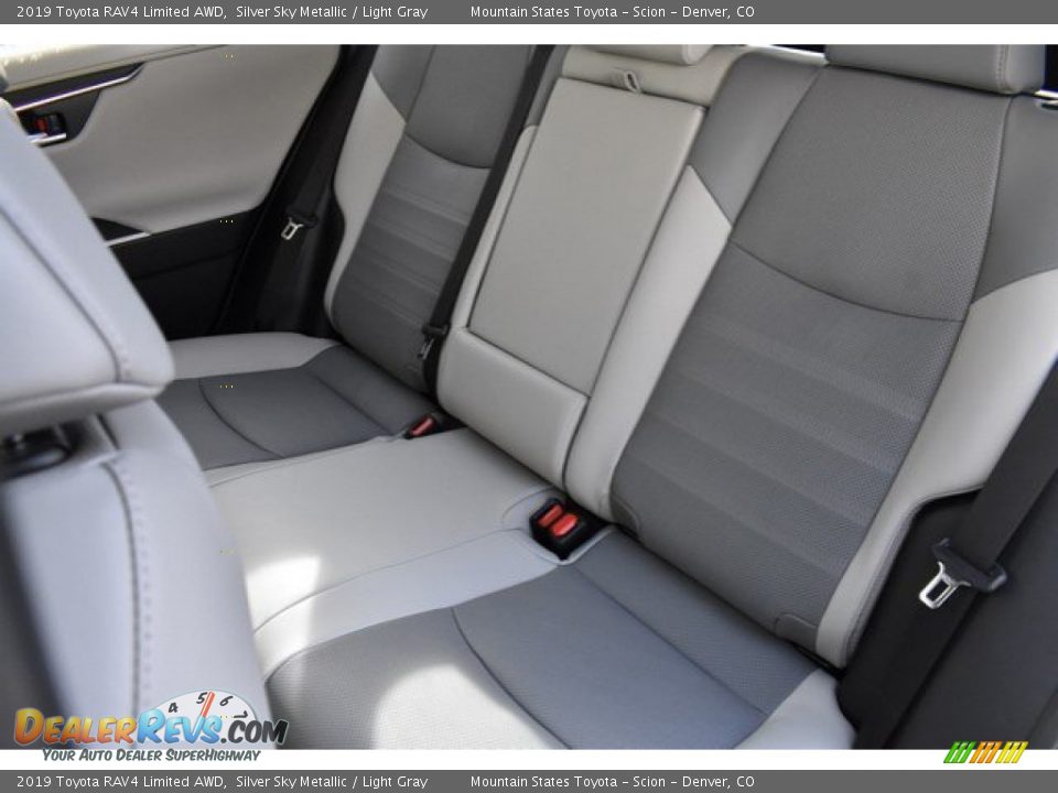 2019 Toyota RAV4 Limited AWD Silver Sky Metallic / Light Gray Photo #16