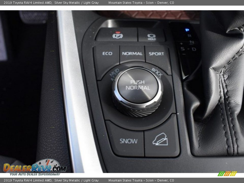 2019 Toyota RAV4 Limited AWD Silver Sky Metallic / Light Gray Photo #31