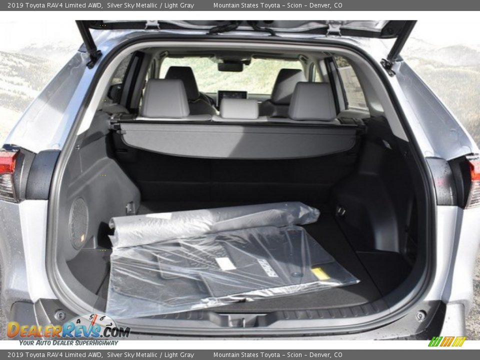 2019 Toyota RAV4 Limited AWD Silver Sky Metallic / Light Gray Photo #32