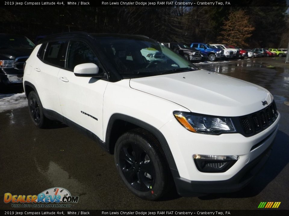 2019 Jeep Compass Latitude 4x4 White / Black Photo #7