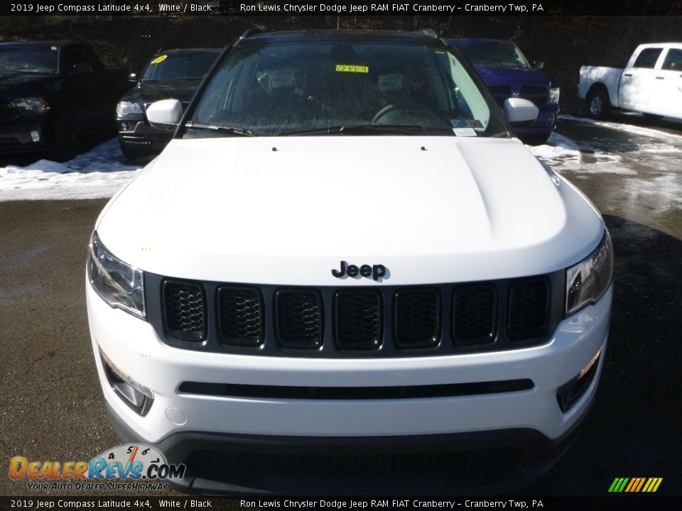 2019 Jeep Compass Latitude 4x4 White / Black Photo #8