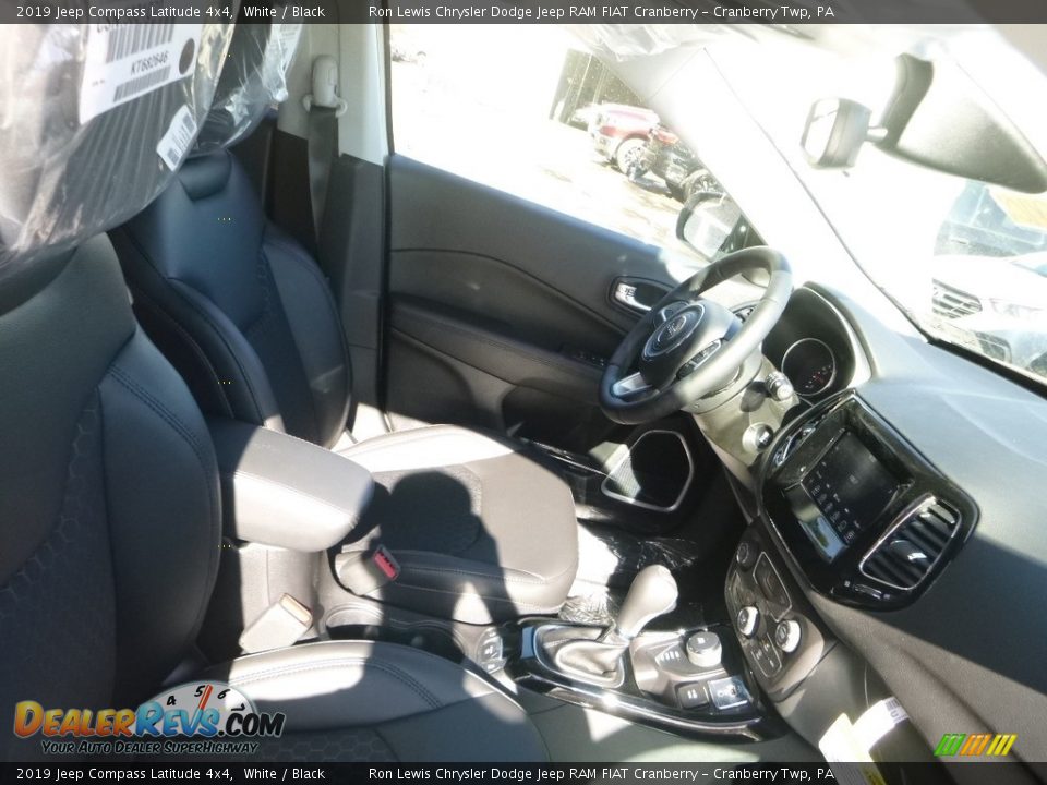 2019 Jeep Compass Latitude 4x4 White / Black Photo #10