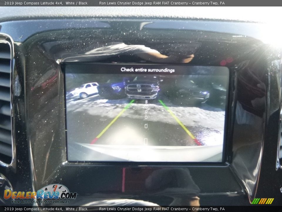 2019 Jeep Compass Latitude 4x4 White / Black Photo #16