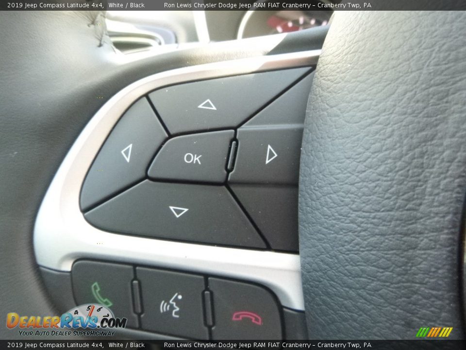 2019 Jeep Compass Latitude 4x4 White / Black Photo #18