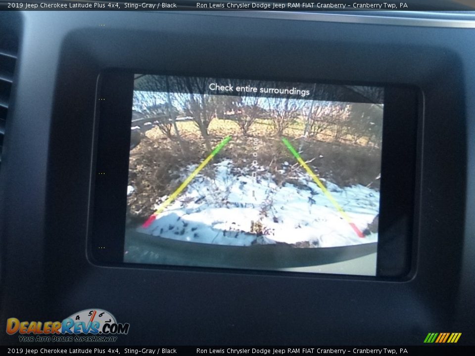 2019 Jeep Cherokee Latitude Plus 4x4 Sting-Gray / Black Photo #17