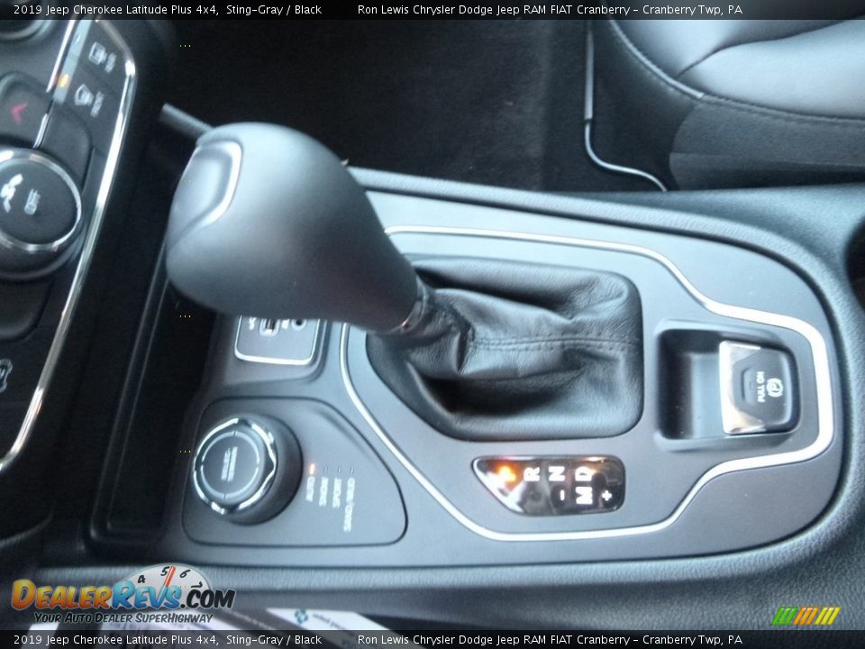 2019 Jeep Cherokee Latitude Plus 4x4 Sting-Gray / Black Photo #19