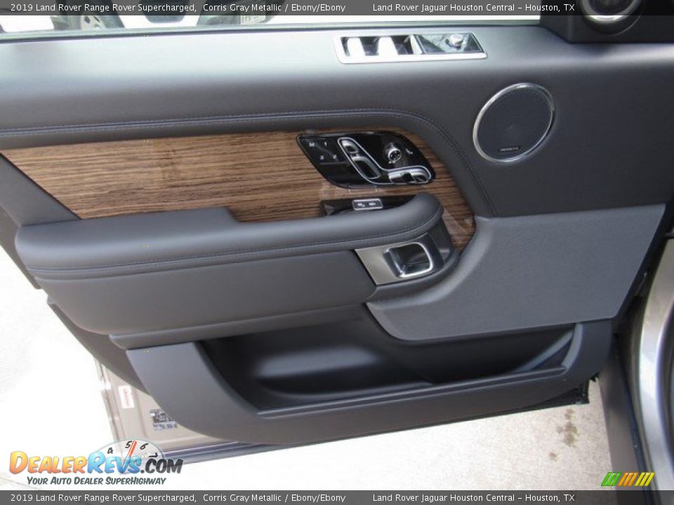 Door Panel of 2019 Land Rover Range Rover Supercharged Photo #26